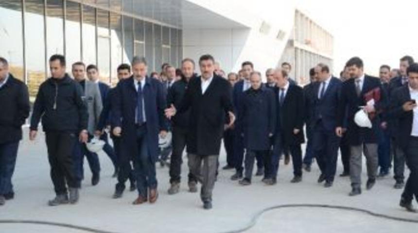 Bakan T&uuml;fenkci&rsquo;den Eski Yimpaş Binasıyla İlgili A&ccedil;ıklama