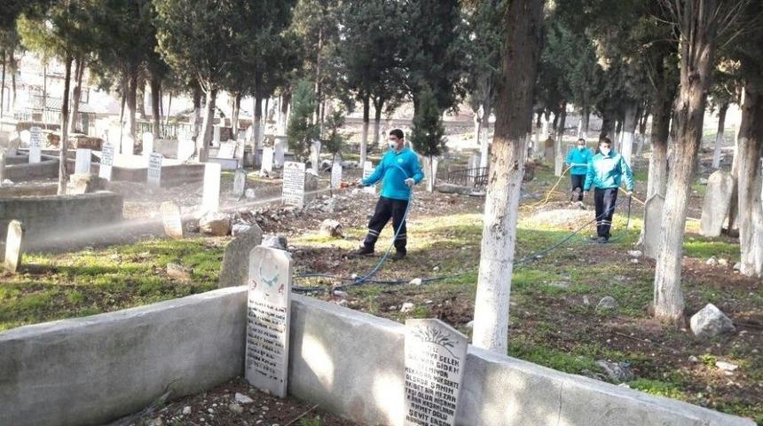 Mezarlıklarda İla&ccedil;lama &Ccedil;alışmaları