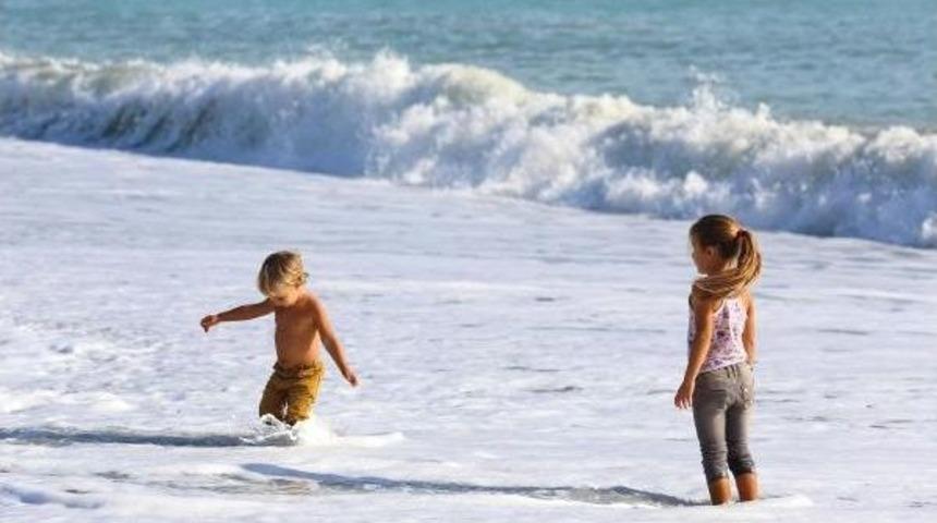 Antalya'da Konyaaltı Plajı Şenlendi
