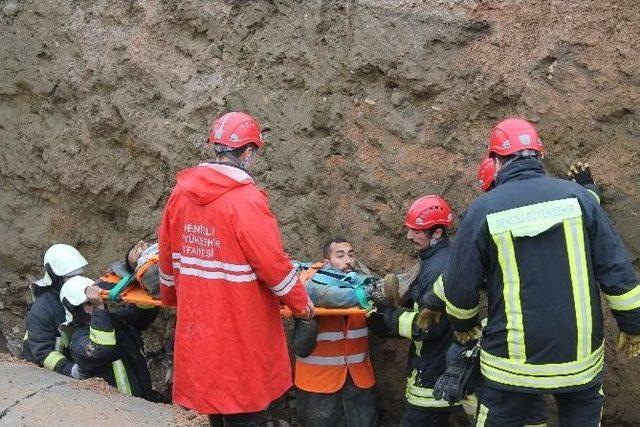 Yol Çalışması Yapan İşçi Göçük Altında Kaldı