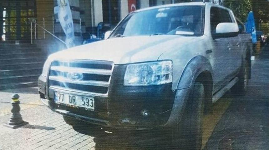 Yalova Zabıtasından Belediye Aracına Ceza