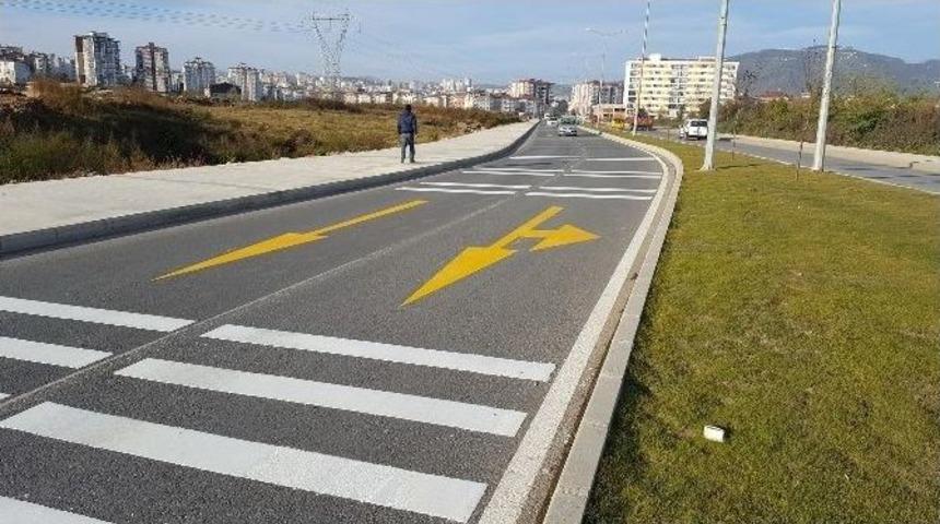 Unutulan Araziden &Ccedil;evre Yolu Ge&ccedil;ti