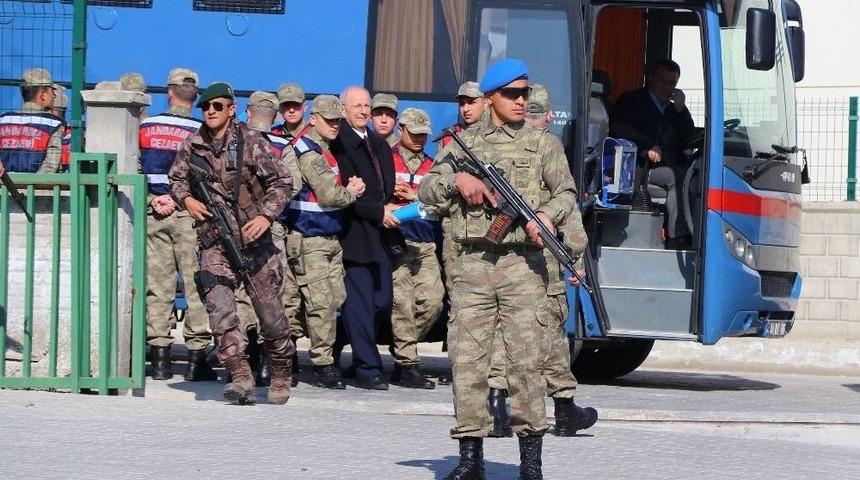 76 Sanıklı Darbe Girişimi Davası Başladı