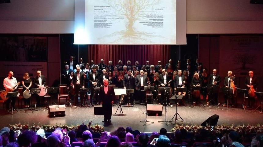 Muratpaşa’da Atatürk’ün Gelişi Anısına Konser