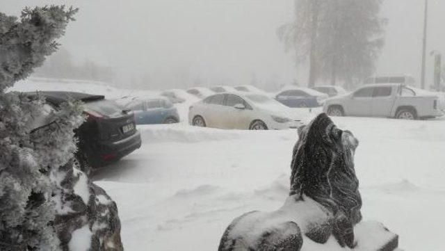 Kartepe'de Kar Kalınlığı 40 Santime Ulaştı