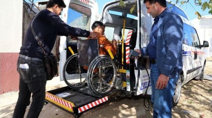 Erdemli Belediyesi’nden Engelli Aracı