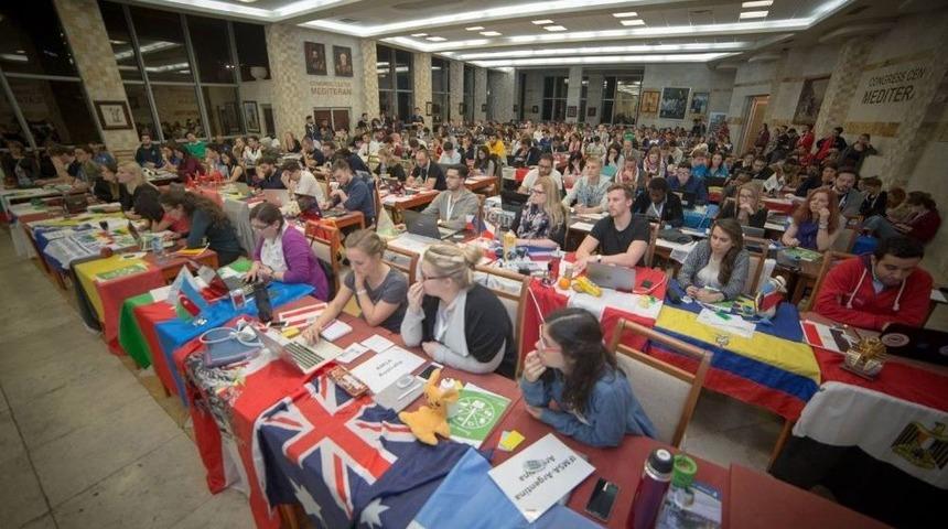 Tika, 120 &Uuml;lkeden Bin 200 Tıp &Ouml;ğrencisini Karadağ&rsquo;da Buluşturdu