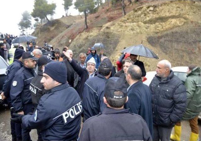 Yurt Yangınında Ölen Kızların Cesetleri Birbirine Sarılı Bulundu (4)