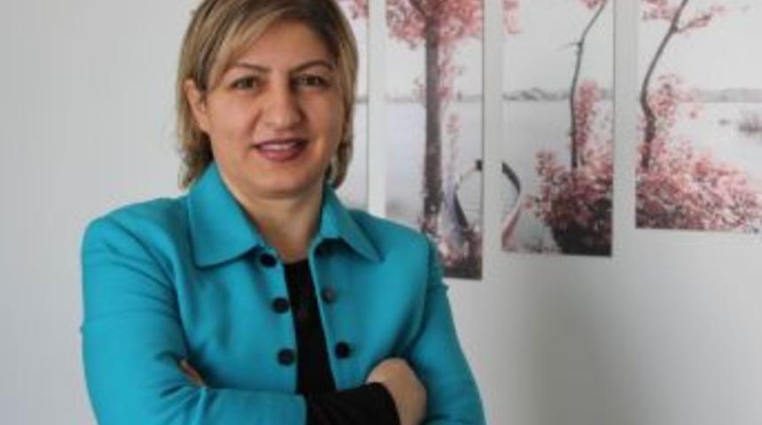 (&ouml;zel Haber) Kayserili Kadın Girişimcinin Yaptığı Yazılım Kartvizit Derdine Son Verecek