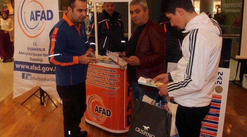 Afad, Avm Ziyaret&ccedil;ileri İle Hayat Kurtaran Bilgiler Paylaştı