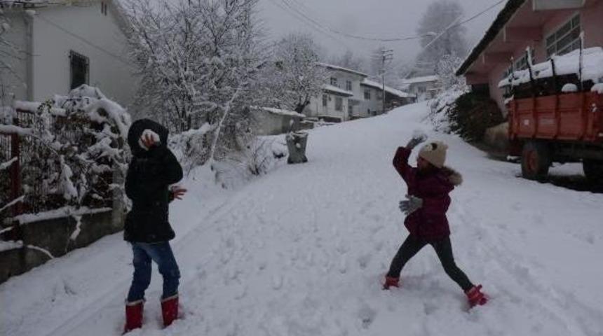 Samsun&rsquo;Un Y&uuml;ksek Kesimlerinde Kar Yağışı