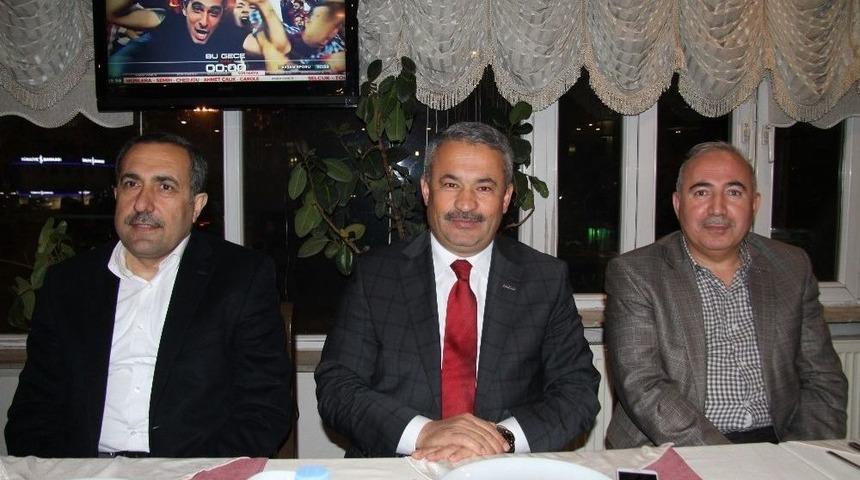 Başkan Aras Gazetecilerle Bir Araya Geldi