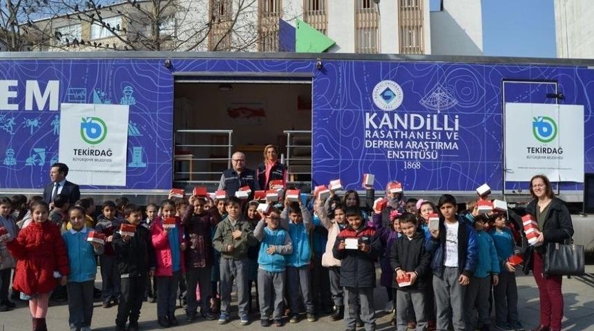 Deprem Haftası Kapsamında &Ouml;ğrencilere Eğitim Verildi