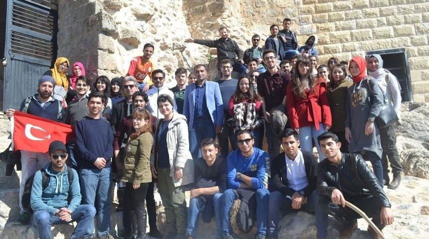 &Uuml;niversiteli &Ouml;ğrenciler Feke&rsquo;yi Gezdi