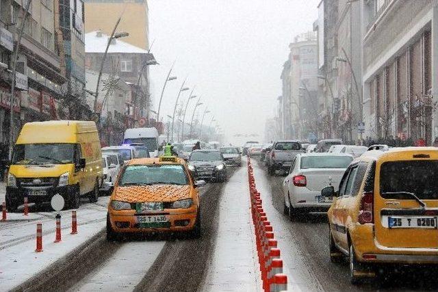 Erzurum Beyaz Gelinliğini Giydi