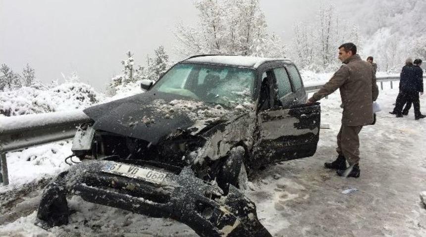 Kastamonu&rsquo;da Kar Yağışı Kazaya Neden Oldu