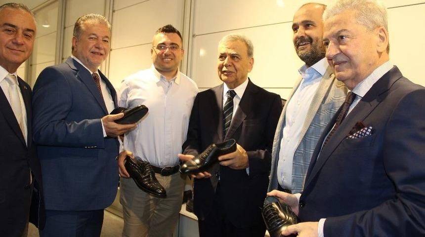 İzmir Ayakkabı Ve Çanta Fuarı 41. Kez Açıldı