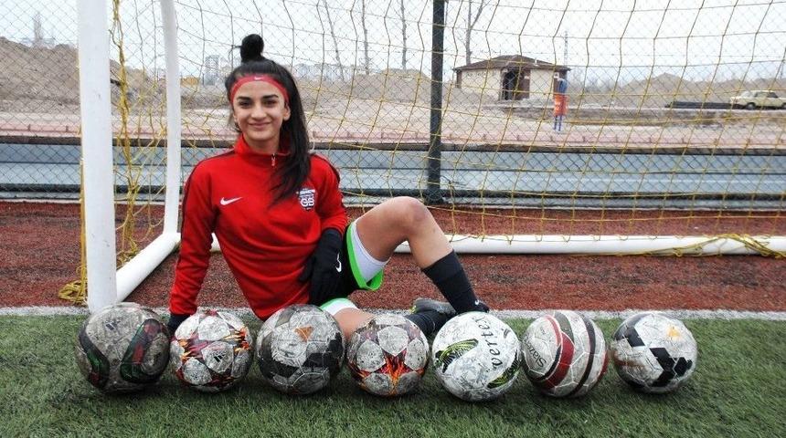 (&ouml;zel Haber) Matematik Dersine Girmemek İ&ccedil;in Katıldığı Se&ccedil;meler Hayatını Değiştirdi