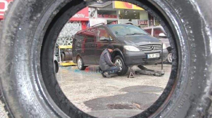 Kış Lastiğinde Son G&uuml;n Yoğunluğu