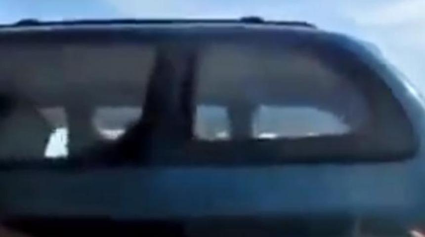 Arabanın i&ccedil;inde seviştiler