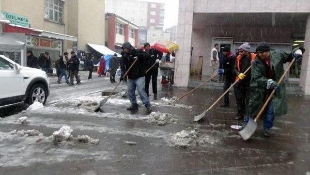 Tunceli, Elazığ Ve Bingöl'e Kar Yağmaya Başladı