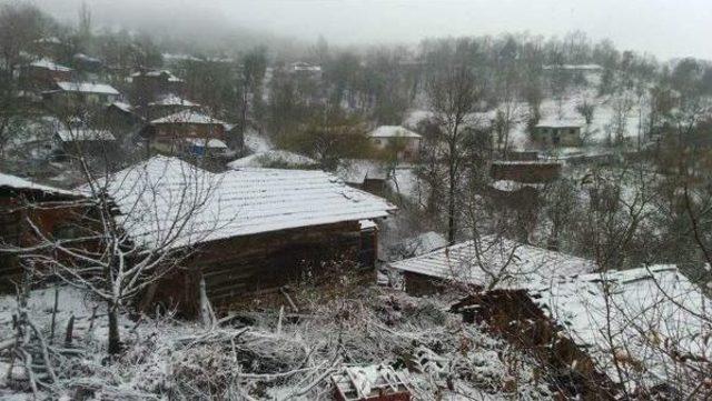 Balıkesir'in Ilçeleri Beyaza Büründü