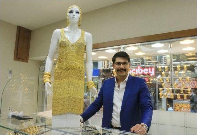 (özel Haber) 360 Bin Tl Değerindeki Altın Elbise Gebze’de Satışa Çıktı