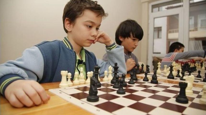 Emek Mahallesi Satran&ccedil;la Buluşuyor