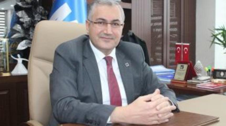 Başkan &Ouml;zselek&rsquo;ten, Kadınlar G&uuml;n&uuml; Mesajı