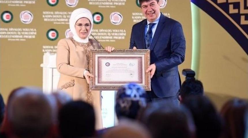 Antalya B&uuml;y&uuml;kşehir&rsquo;e &rsquo;kadın Dostu İş Yeri "birincilik &Ouml;d&uuml;l&uuml;