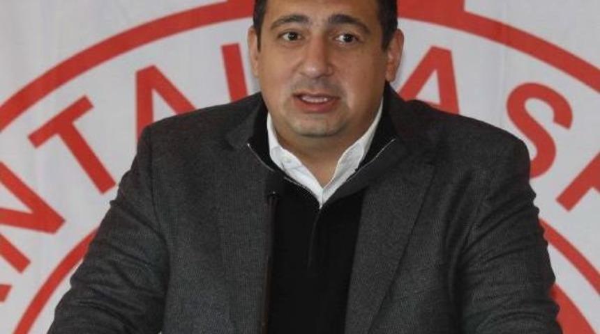 Antalyaspor Başkanı &Ouml;zt&uuml;rk: "eto'o'yla 3 Yıllık Anlaşmak Riskli"