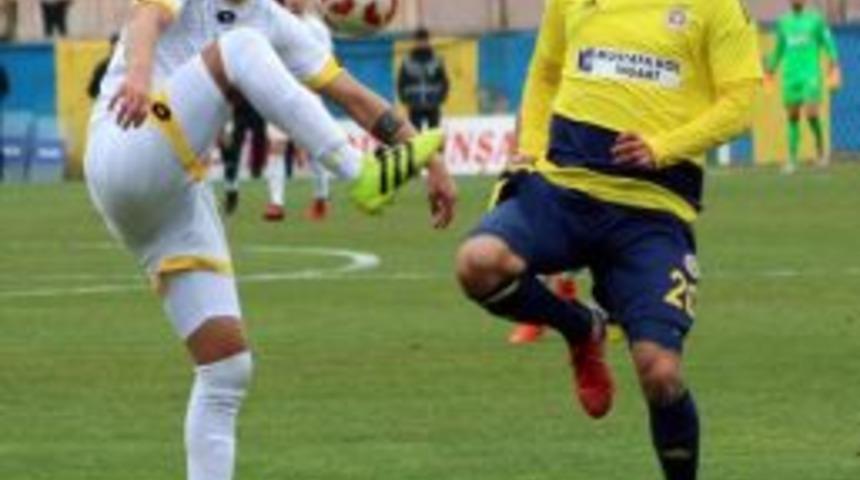 Menemen Belediyesporlu Haluk Coştu