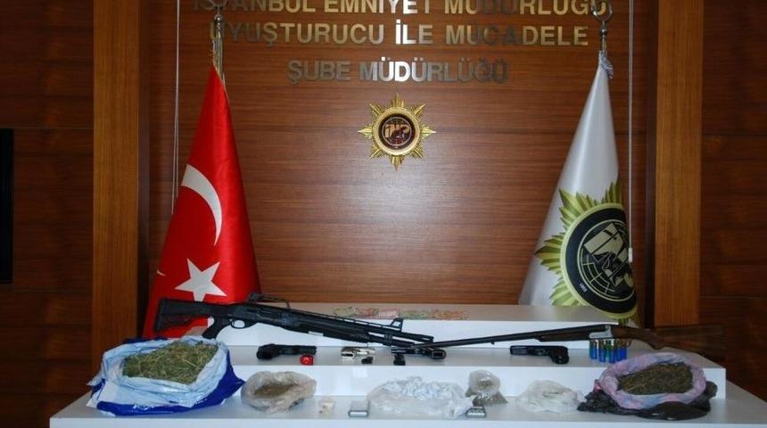 Şişli&rsquo;de Uyuşturucu Şebekesi &Ccedil;&ouml;kertildi: 26 Tutuklama
