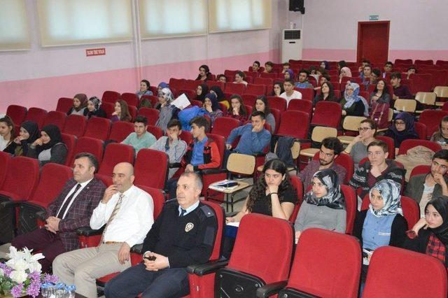 Niksar’da Lise Öğrencilerine Terör Semineri