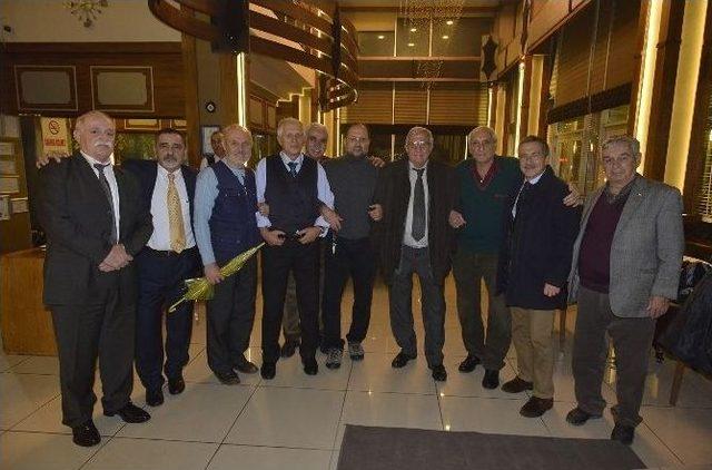 Başkan Ataç Efsane Futbolcularla Bir Araya Geldi