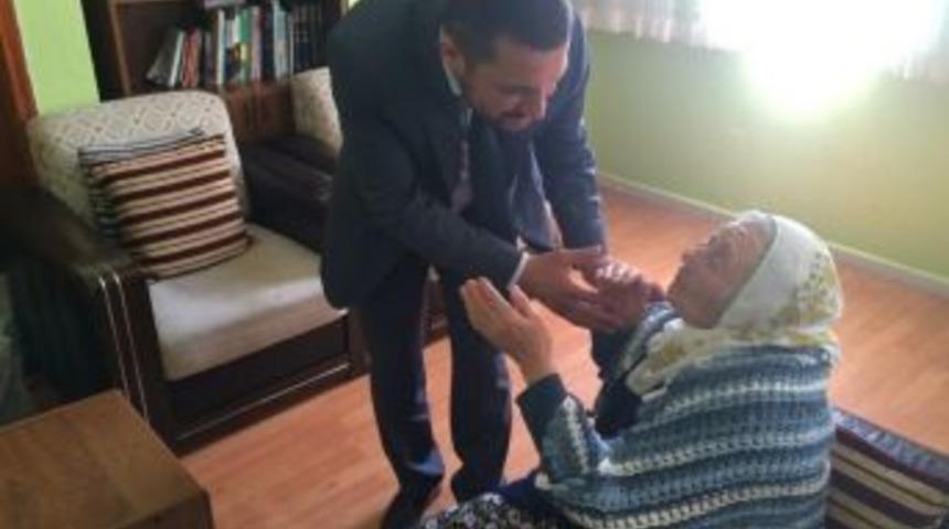 Milletvekili A&ccedil;ıkg&ouml;z, 8 Mart D&uuml;nya Kadınlar G&uuml;n&uuml;n&uuml; Kutladı