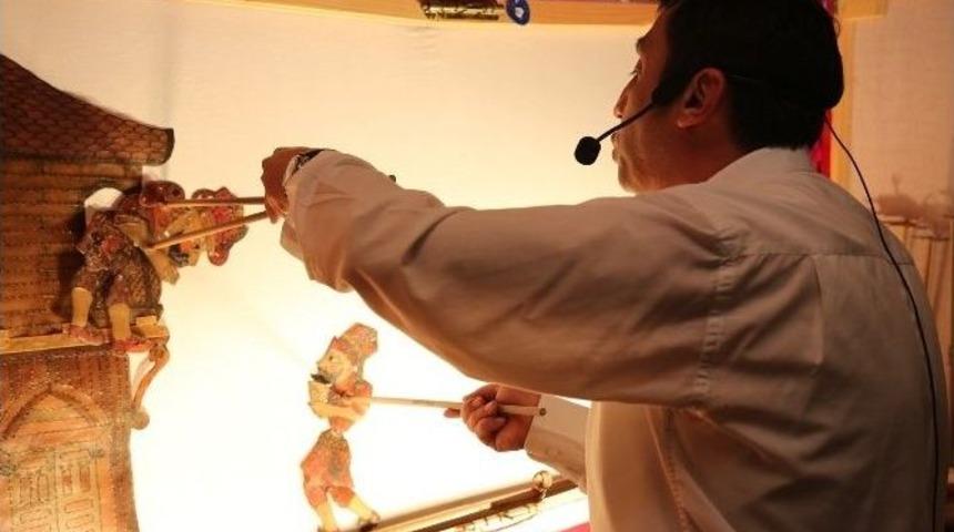 &Ouml;ğrencilere &lsquo;karag&ouml;z Mikroplara Karşı&rsquo; Konulu Oyun Sergilendi