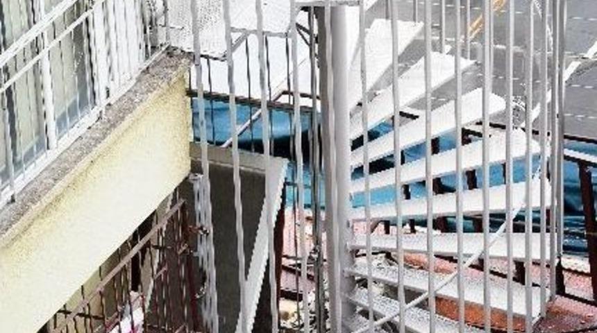 Ankara İtfaiye Daire Başkanı Sipahi: &ldquo;yangın Merdivenleri İşlevine Uygun Şekilde Kullanılmıyor&rdquo;