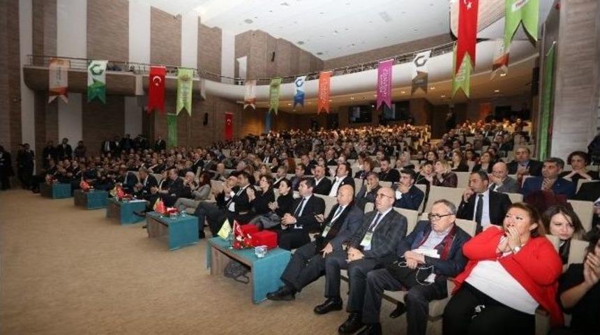 Fatma Şahin, Gaziantep&rsquo;te K&ouml;şe Yazarlarıyla Buluştu