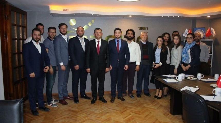 Magiad Chp&rsquo;li &Ouml;zg&uuml;r &Ouml;zel&rsquo;i Ağırladı