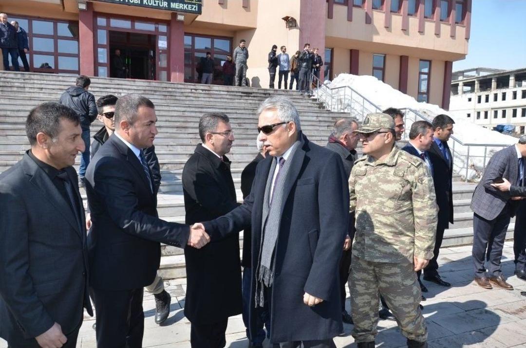 Vali Toprak Muhtarları Bir Araya Geldi