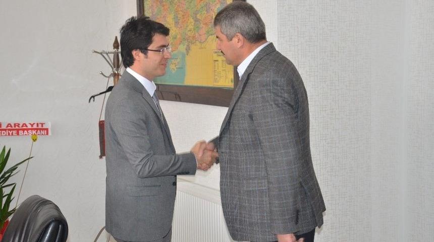 Başkan Arayıt Kaymakam G&ouml;&ccedil;er&rsquo;i Ziyaret Etti