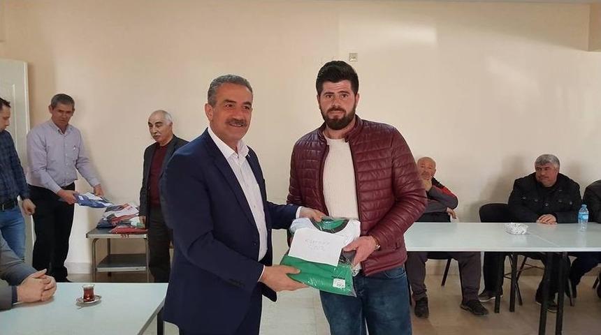 Yalova&rsquo;da 51 Kul&uuml;p Spor Malzemelerine Kavuştu