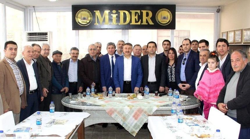 Ak Parti Mezitli&rsquo;de Referandum &Ccedil;alışmalarını Yoğunlaştırdı