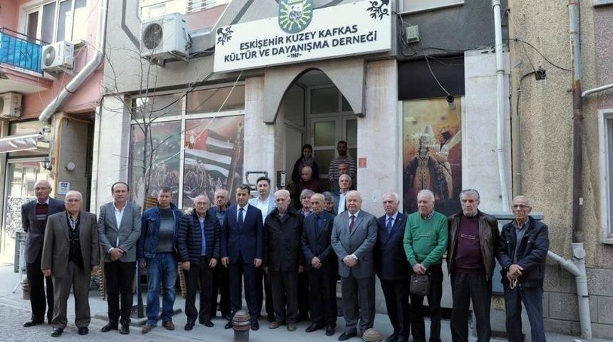 Vali &Ccedil;elik, Kuzey Kafkas K&uuml;lt&uuml;r Ve Dayanışma Derneğini Ziyaret Etti