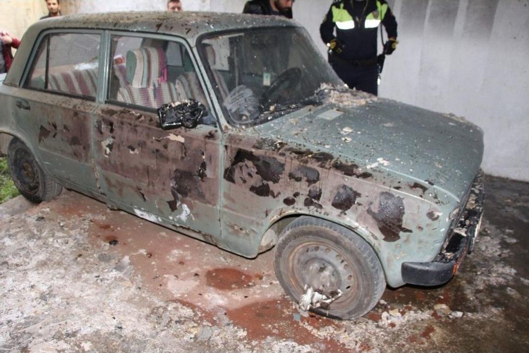 Garajda &Ccedil;ıkan Yangın 3 Daire Ve 2 Araca Zarar Verdi