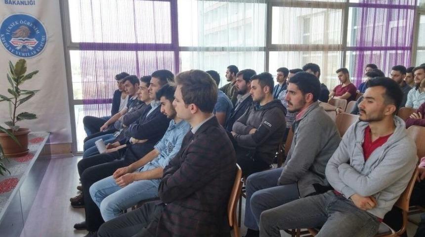 &Ouml;ğrencilere "t&uuml;t&uuml;nle M&uuml;cadele" Semineri