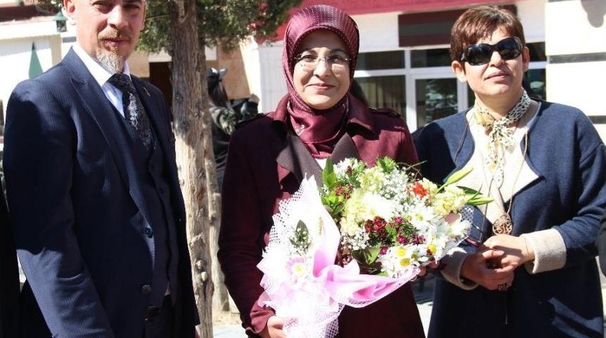 Konya Berberler Ve Kuaf&ouml;rler Odası Kadınlar G&uuml;n&uuml;n&uuml; Kutladı