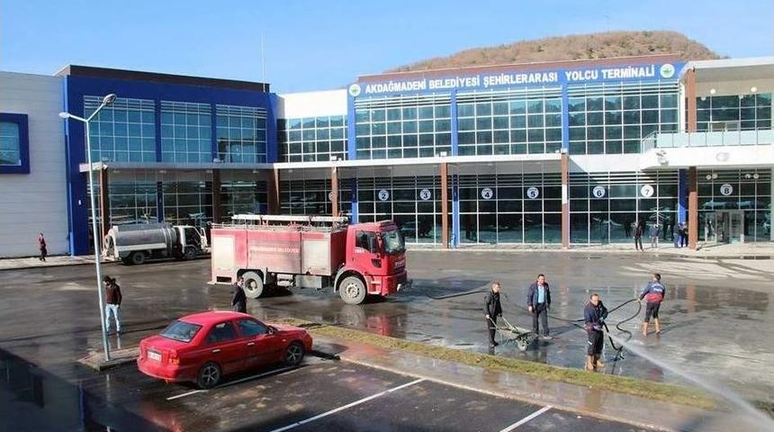 Akdağmadeni Belediyesi Bahar Temizliğine Başladı