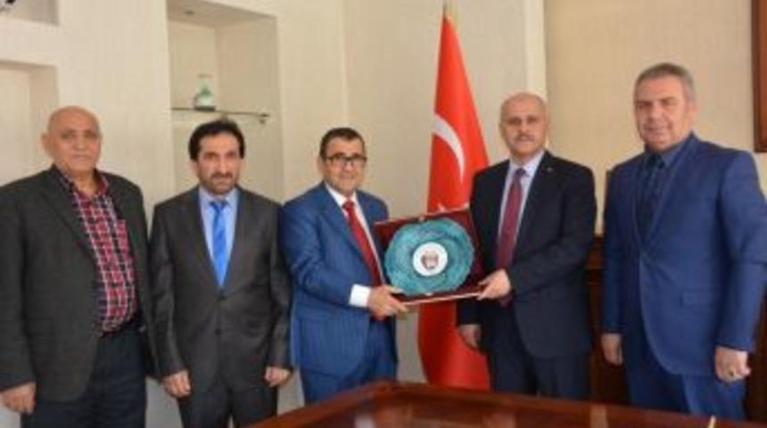 Kardeş Şehirdeki Niğdeliler Vali Peynircioğlu’nu Ziyaret Etti
